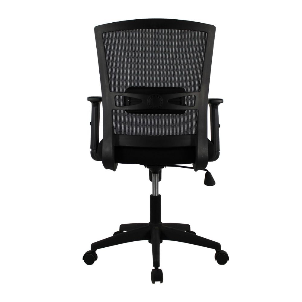 Silla ejecutiva Kingstrong Bilbao JM-318-1 negro con respaldo en malla y asiento acojinado.