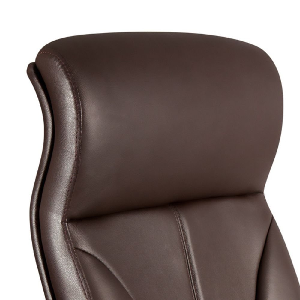 Silla directiva Nogal Beat Zaid color chocolate tapizada en piel con respaldo de madera y base cromada