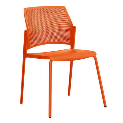 Silla comercial Labenze Replay naranja con respaldo perforado y patas tubulares de acero apilable