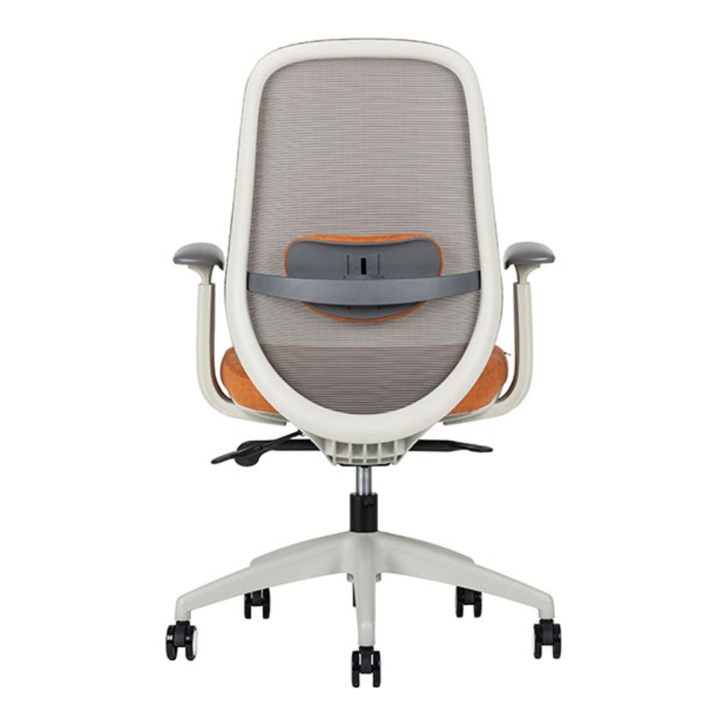 Silla de oficina operativa TECHNO SPIRIT White de respaldo bajo con respaldo en mesh, asiento tapizado y base de nylon blanco.