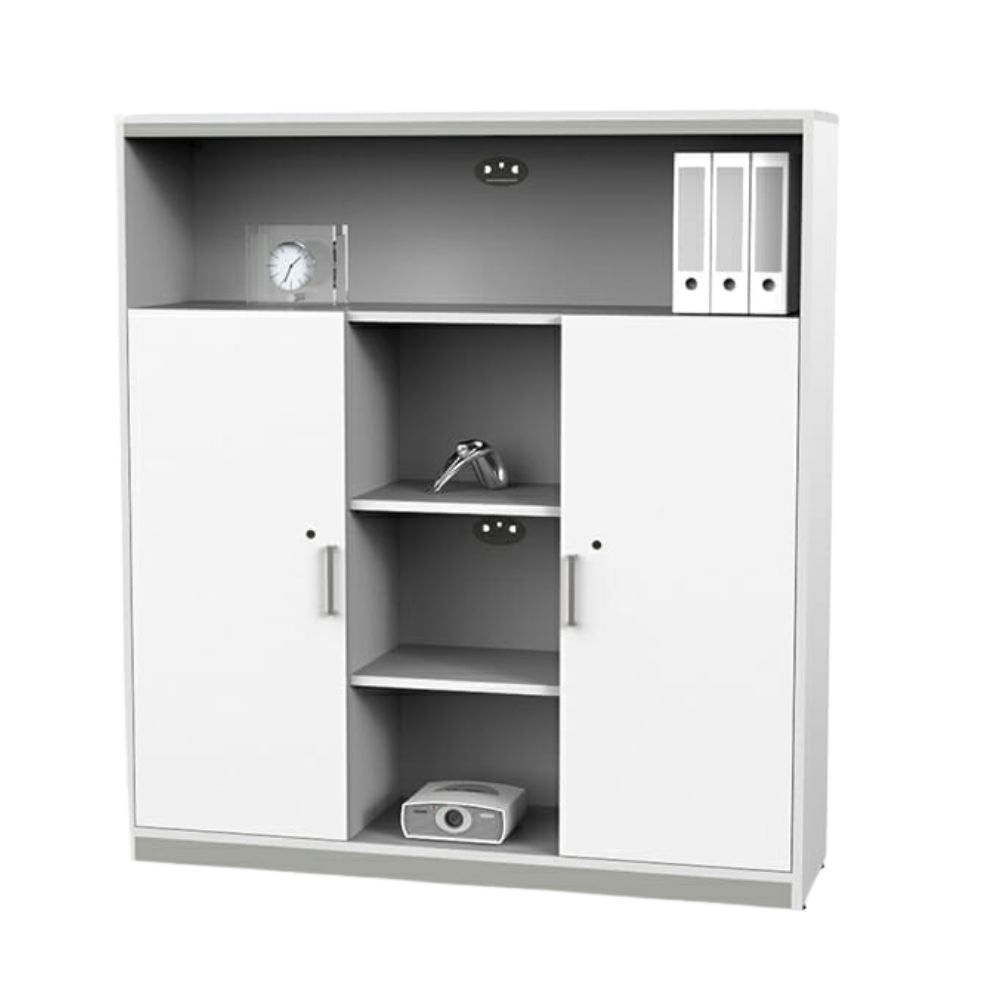 Armario de oficina OFIK 270 en melamina termofusionada con estructura de acero y cerradura.
