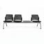 Banca de sala de espera Labenze Replay 108-6104M de 3 plazas con mesa, respaldo multiperforado en polipropileno y estructura tubular gris