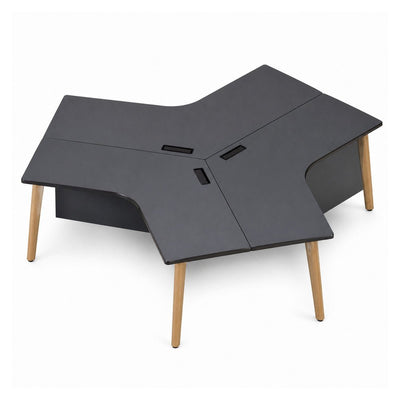 Estación de Trabajo Triceta para 3 Personas - VERSA DASH - Estructura Metálica Negra con Patas de Madera de Haya - Frente 266 cm - DS-690 - VERSA - NOGAL BEAT - Escritorio de Oficina
