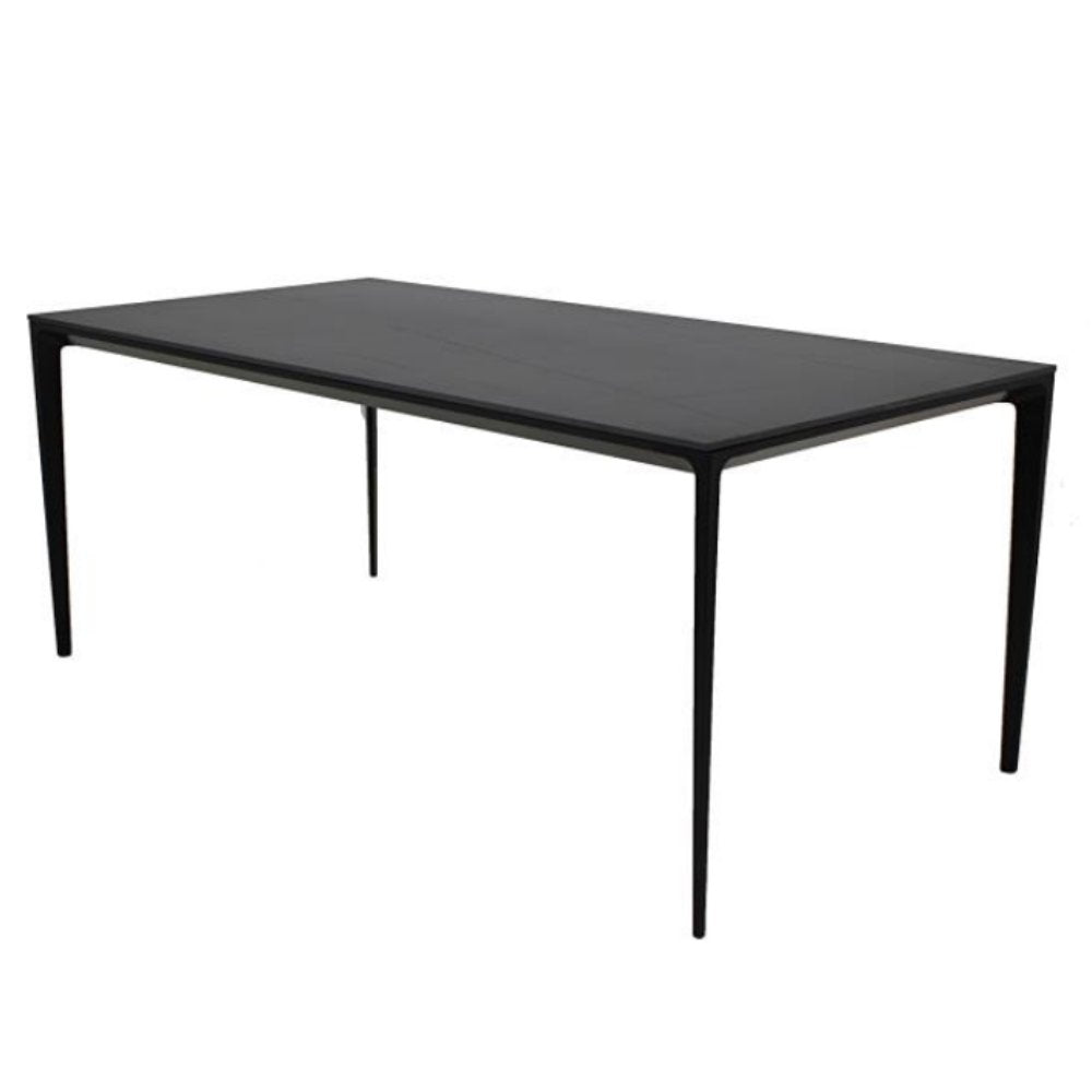 Mesa rectangular Nogal Beat Austria con estructura de acero y cubierta de porcelanato