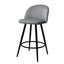 Banco bajo Kingstrong Avila con asiento y respaldo tapizados en tela y base de metal en acabado mate.