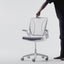 Silla de Oficina Operativa Ergonómica - HUMANSCALE WORLD - Color de Malla y Tejido White 01 - Asiento Tapizado Silla Operativa Silla Ergonómica Silla De Oficina Silla Ajustable Silla Con Respaldo Bajo Silla Funcional Silla De Alta Calidad Oficina Espacio Laboral Área De Trabajo Sala De Reuniones Sala De Conferencias Centro De Trabajo Espacio Corporativo Estación De Trabajo Cubículo De Oficina Espacio De Coworking Área Administrativa Departamento De Recursos Humanos Centro De Llamadas Sala De Espera 