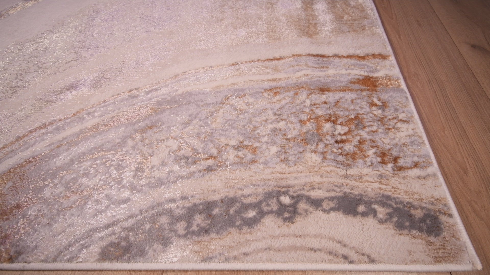 Tapete decorativo Terra T9030 rectangular de poliéster y polipropileno en crema y oro