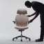 Silla de Oficina Directiva Ergonómica - HUMANSCALE FREEDOM - Color del Tejido 0113 - Respaldo Alto y Asiento Tapizado Sillas Directivas Sillas De Oficina Uso Directivo Sillas Ejecutivas Mobiliario Directivo Sillas De Liderazgo Confort Ejecutivo Ergonomía Ejecutiva Diseño Ejecutivo Calidad Ejecutiva Estilo Directivo Sillas Premium Soluciones Ejecutivas Espacios Directivos Innovación Directiva Sillas Para Directivos