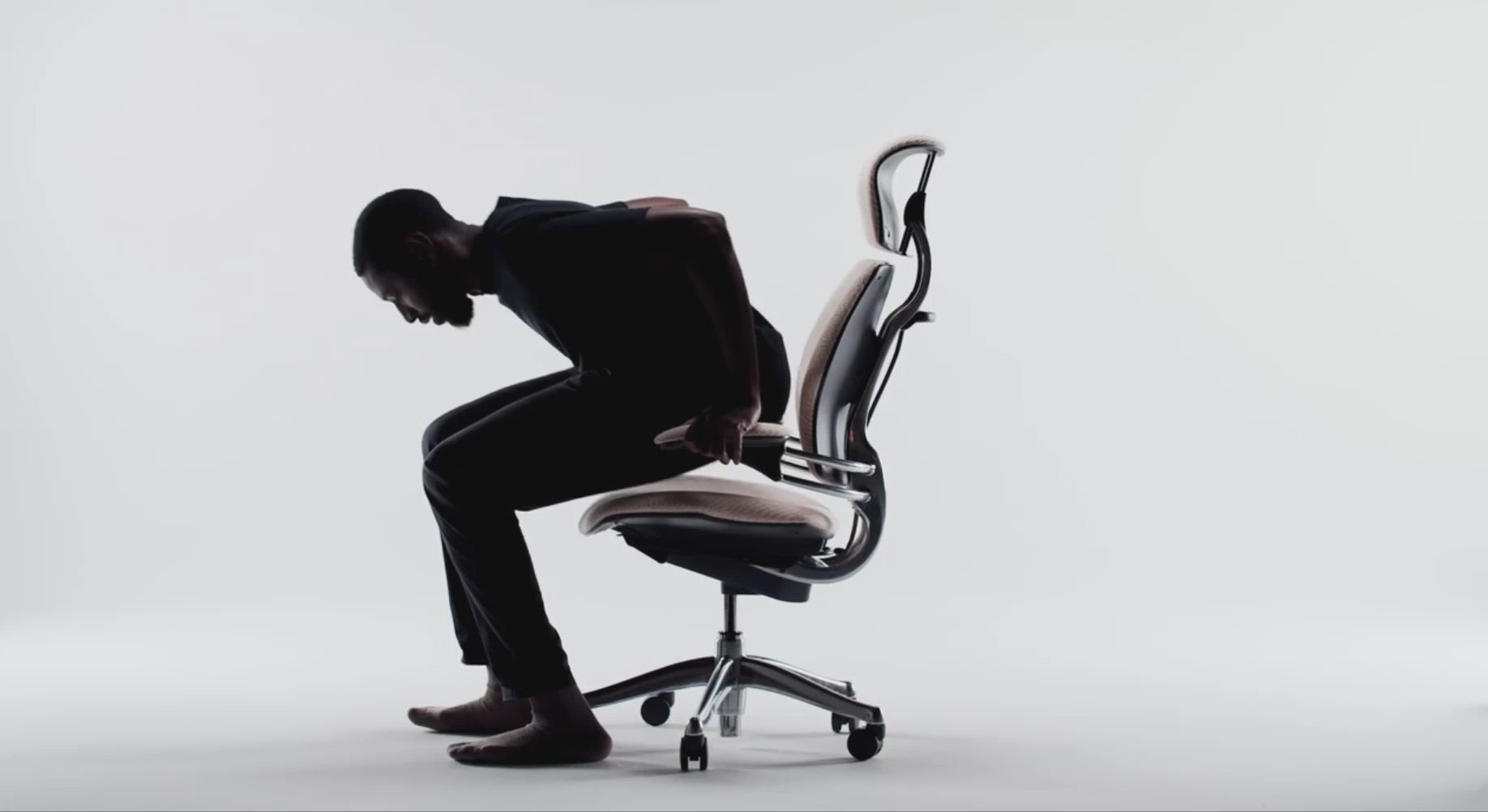 Silla de Oficina Directiva Ergonómica - HUMANSCALE FREEDOM - Color del Tejido 0113 - Respaldo Alto y Asiento Tapizado Sillas Directivas Sillas De Oficina Uso Directivo Sillas Ejecutivas Mobiliario Directivo Sillas De Liderazgo Confort Ejecutivo Ergonomía Ejecutiva Diseño Ejecutivo Calidad Ejecutiva Estilo Directivo Sillas Premium Soluciones Ejecutivas Espacios Directivos Innovación Directiva Sillas Para Directivos