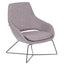 Sillón de recepción 1 plaza BRATTI AURA tapizado, con cuerpo envolvente de poliuretano.