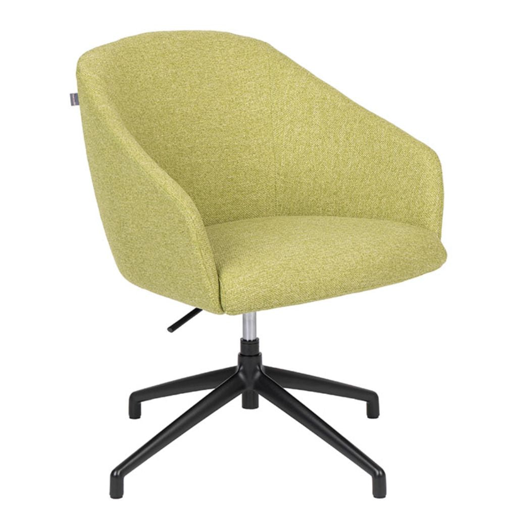 Sillón para recepción Bratti Edge de cuerpo curvo en poliuretano tapizado sobre base de cuatro puntas