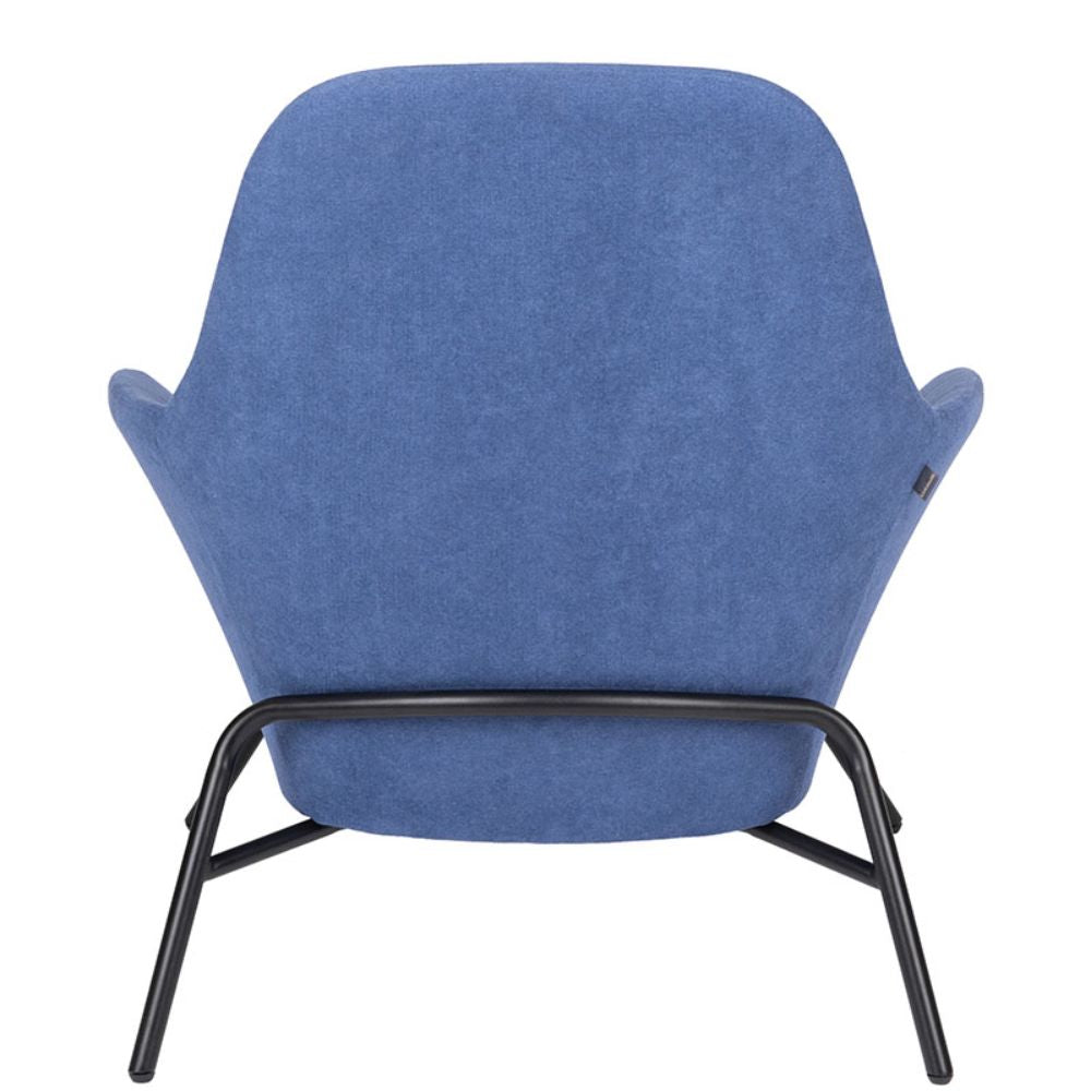 Sillón Bratti Glam de una plaza tapizado con base metálica negra de cuatro puntas