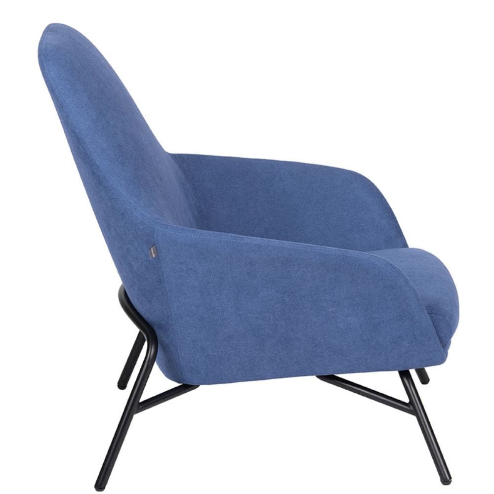 Sillón Bratti Glam de una plaza tapizado con base metálica negra de cuatro puntas