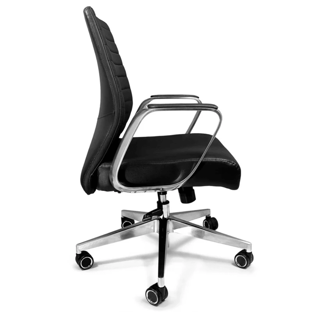 Silla de oficina Nogal Beat Mallorca Bajo con asiento y respaldo tapizados en piel y base de aluminio