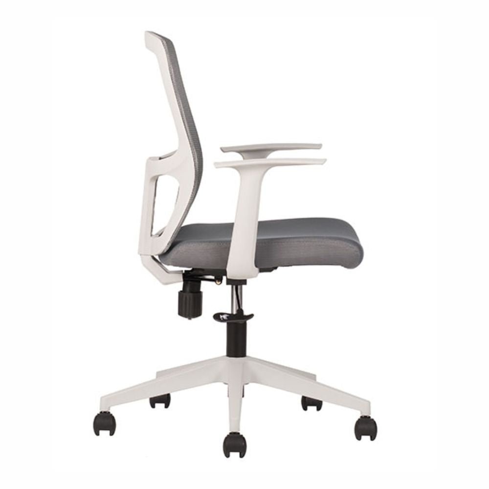 Silla de oficina operativa TECHNO CLICK con respaldo Smartmesh, asiento tapizado y base de 5 puntas en nylon.