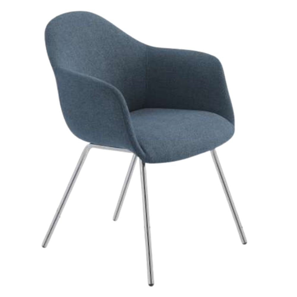 Silla de visita NOGAL BEAT ALESSIA con base cromada de cuatro patas y asiento y respaldo tapizados.