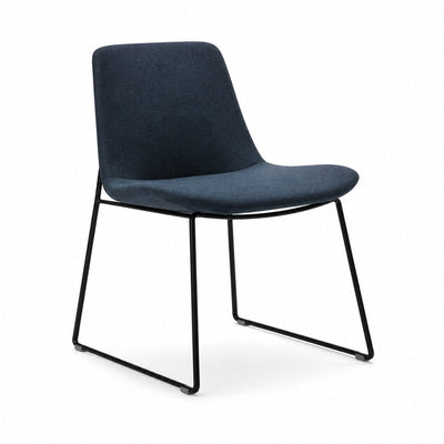 Silla de Oficina Visitante - VERSA OFFSET - Varios Colores - Tapizada con Espuma Inyectada y Moldeada y Base en Pintura Epóxica Negra - AL-3038 - VERSA - NOGAL BEAT - Silla de Visita
