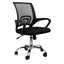 Silla operativa Nogal Beat Black Jack negra con respaldo en malla, asiento tapizado y base cromada