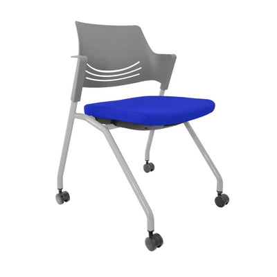 Silla de capacitación GERSA E-50951 con asiento tapizado abatible, respaldo de polipropileno y rodajas
