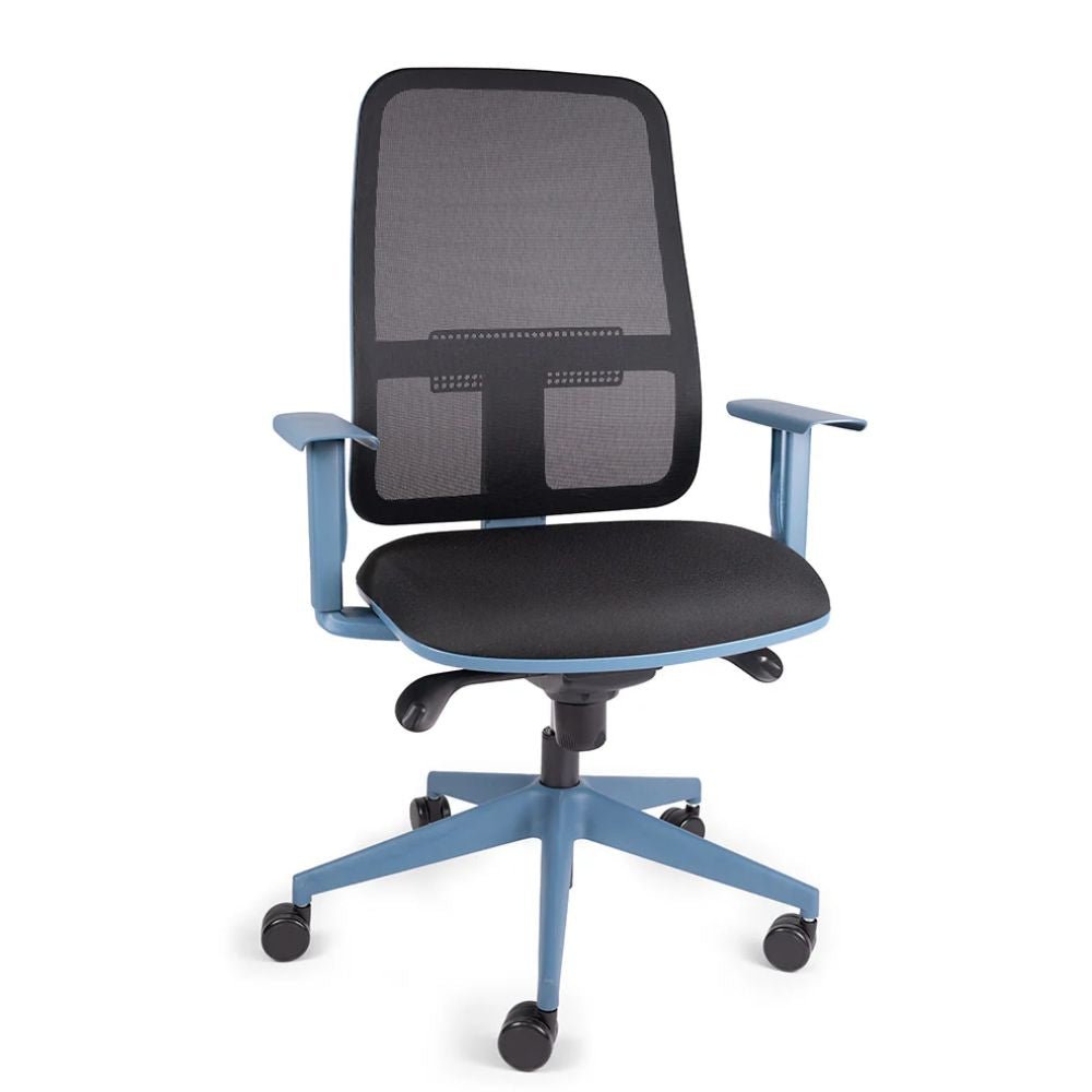Silla ejecutiva OFFIHO BLAZE OHE-23 azul profundo con respaldo en malla y soporte lumbar ajustable.