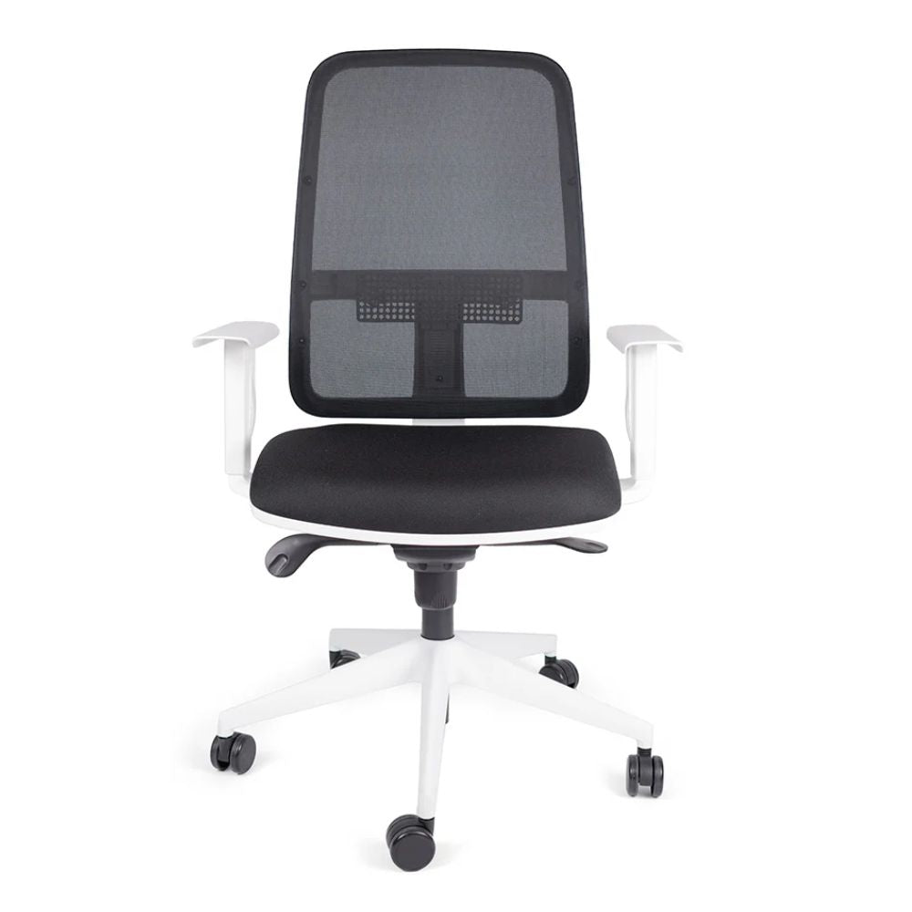 Silla ejecutiva OFFIHO BLAZE OHE-23 blanca con respaldo en malla y soporte lumbar ajustable.