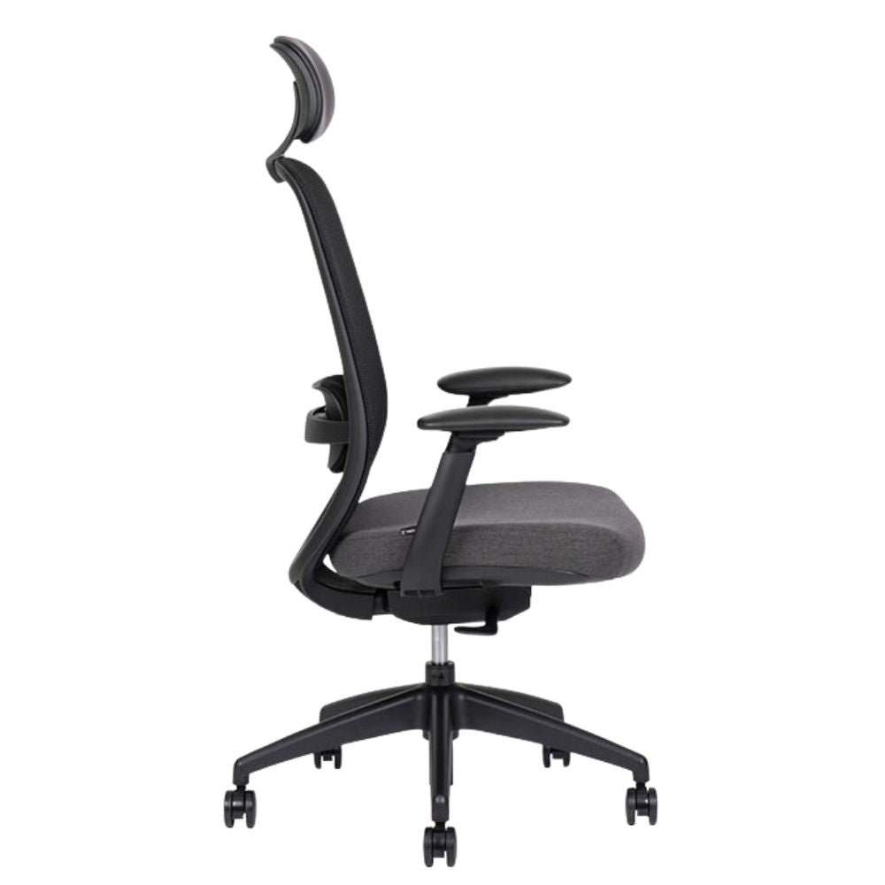 Silla ejecutiva TECHNO SPIRIT EXPRESS respaldo alto negra con soporte lumbar ajustable y base de nylon.