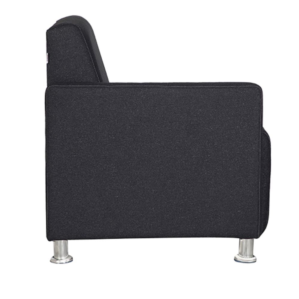 Sillón Albar Asturias de una plaza tapizado con un brazo y patas cromadas