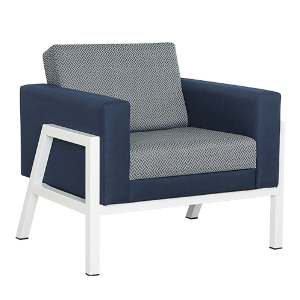 Sillón para lobby Albar Atenas de una plaza tapizado en hule espuma sobre base tubular cuadrada pintada