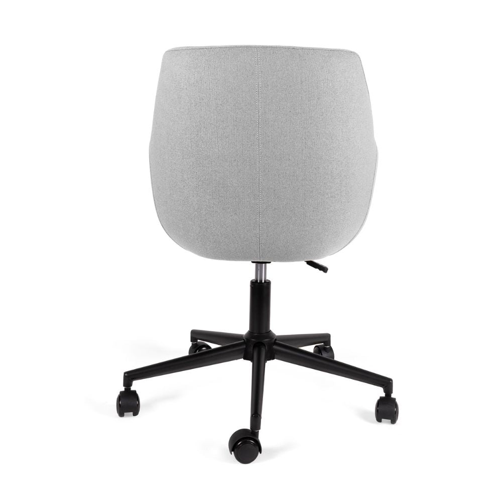Sillón secretarial Offiho Tripoli OHE-2005 gris tapizado con base estrella giratoria