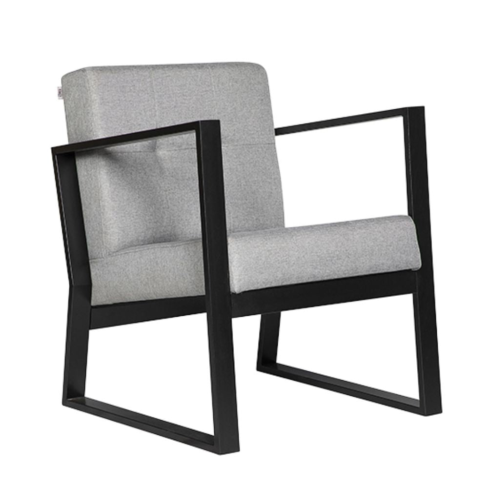 Sillón Albar Berlin P de una plaza tapizado en hule espuma sobre base metálica rectangular pintada