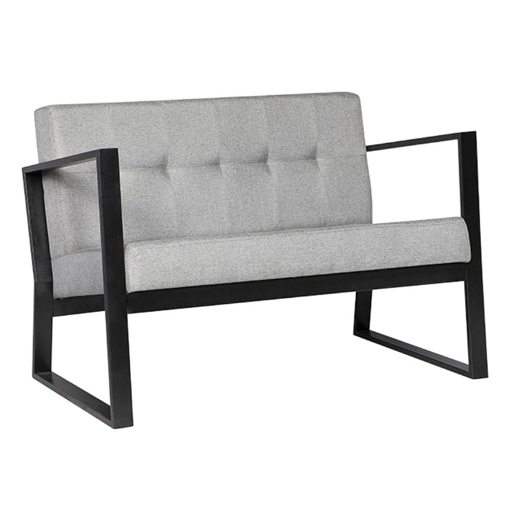 Sillón Albar Berlín de dos plazas tapizado con base metálica rectangular para lounge