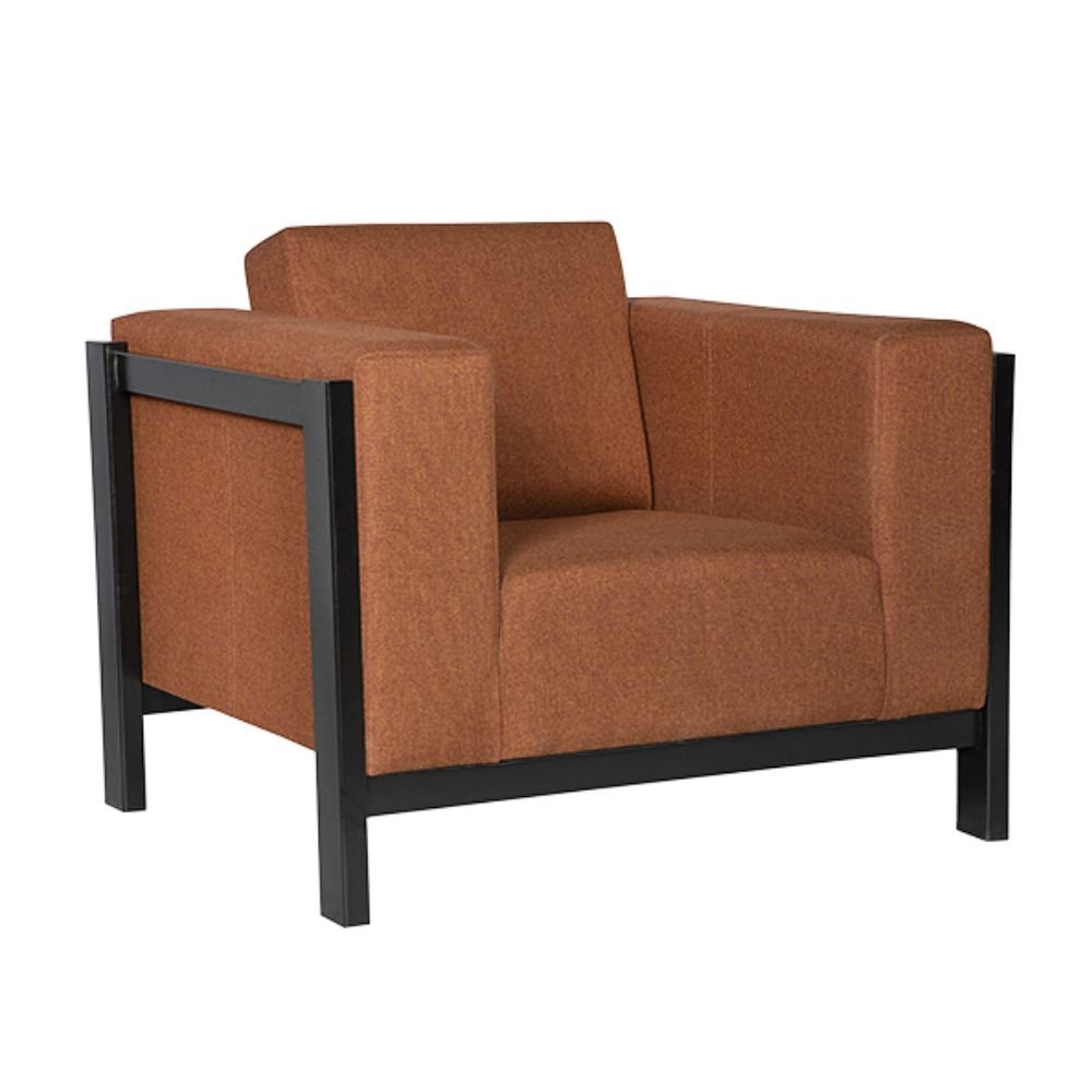 Sillón para lounge Albar Copenhagüen P de una plaza tapizado en hule espuma sobre patas metálicas cromadas