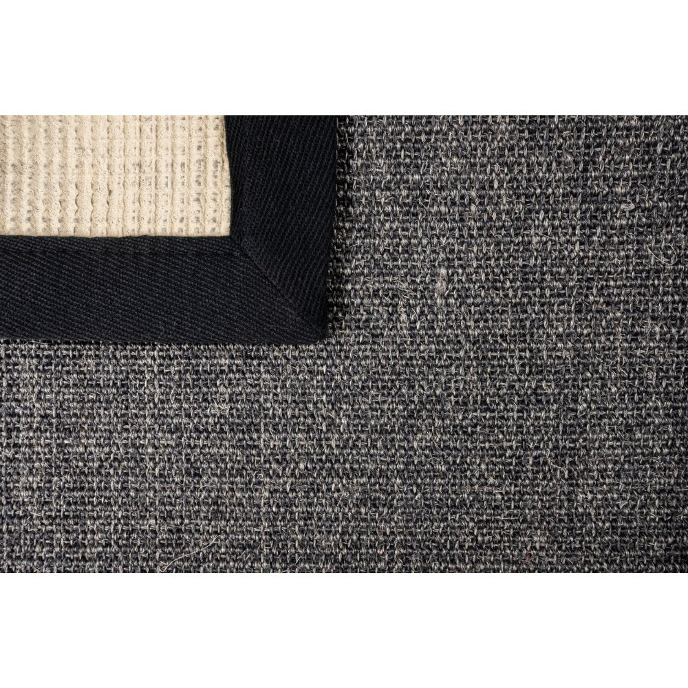 Tapete decorativo colección Ajmer N5006 rectangular en sisal color gris negro