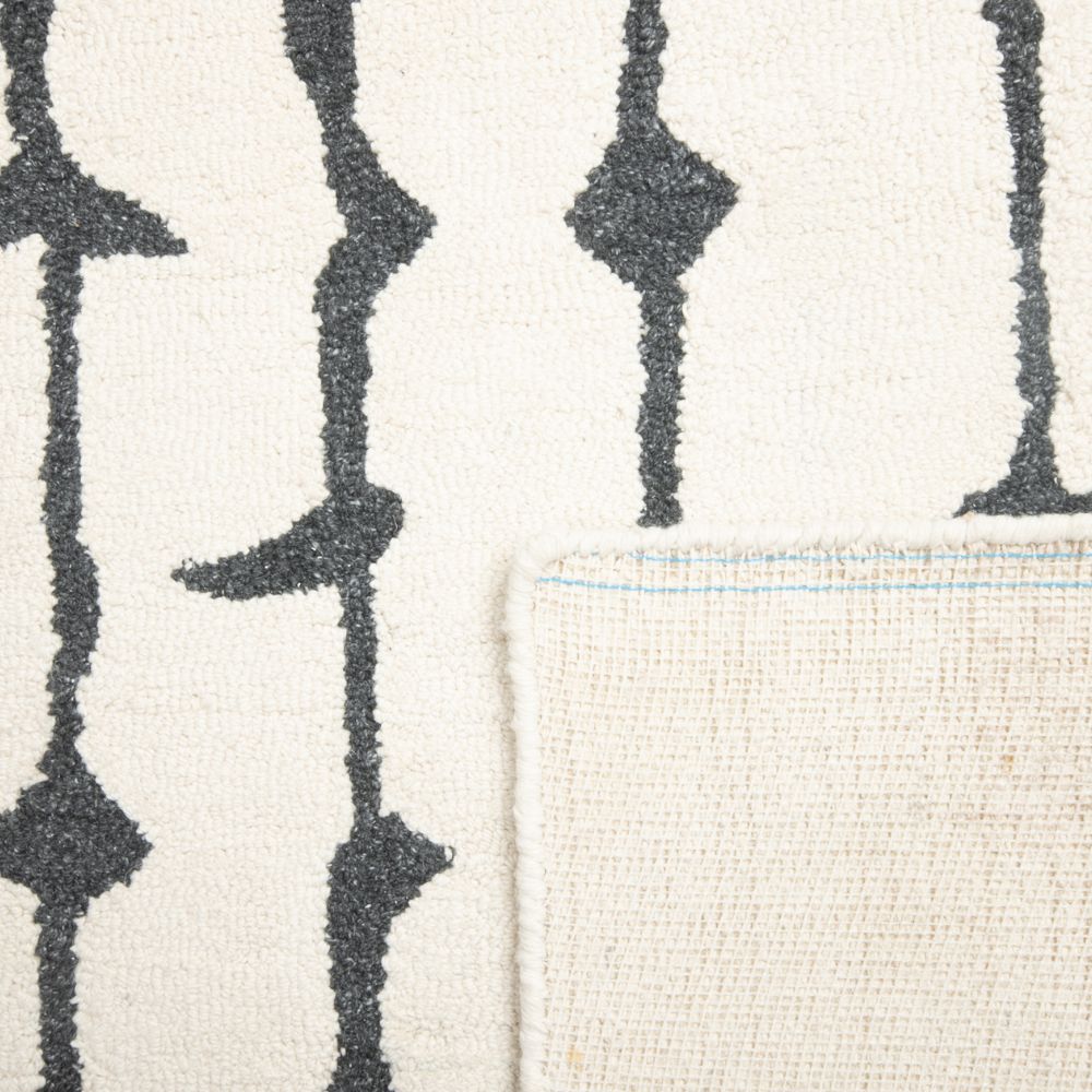 Tapete colección Myra D2024 rectangular de polietileno pelo corto en tono beige gris