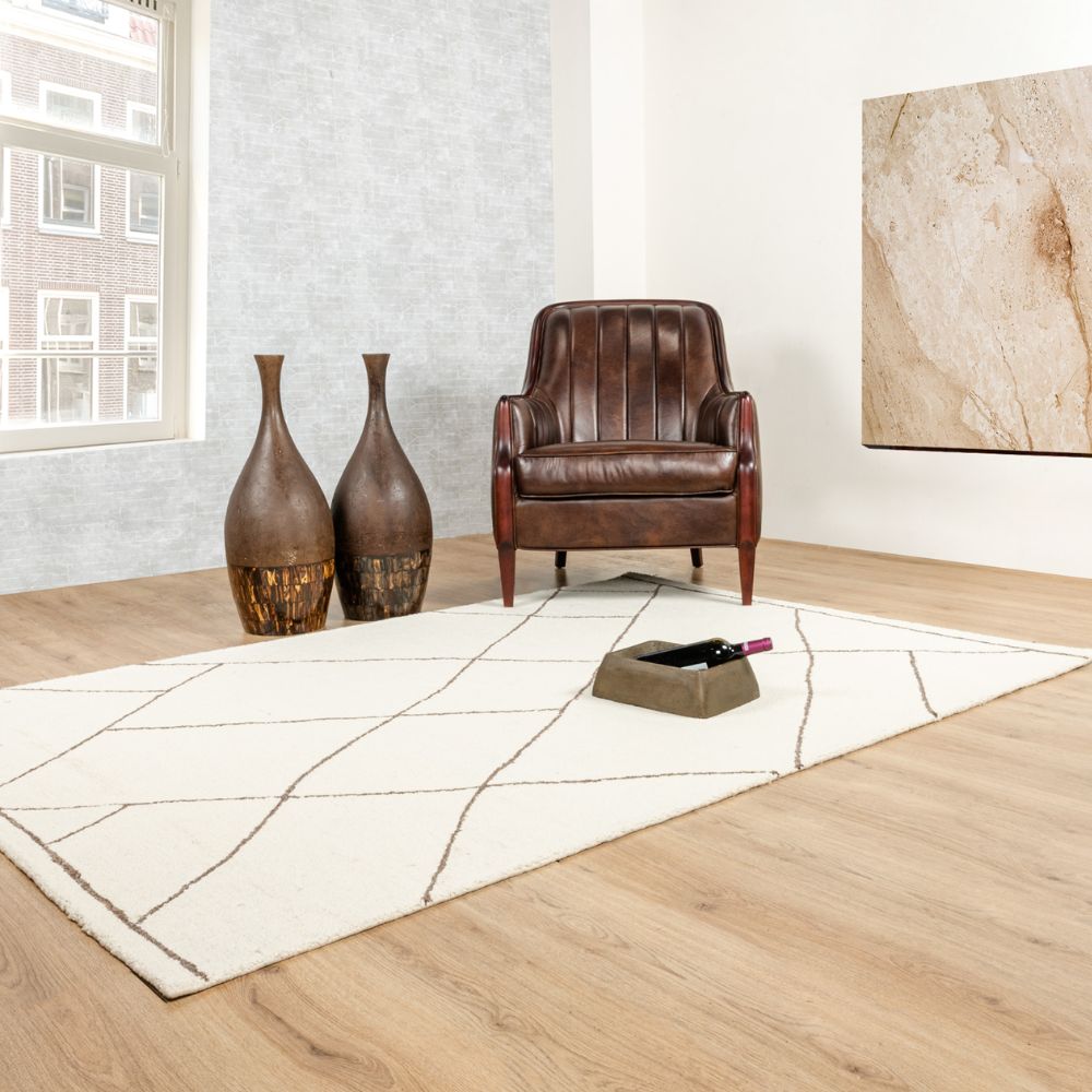 Tapete decorativo colección Myra D2025 rectangular en polietileno color beige tabaco
