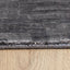 Tapete decorativo colección Raipur rectangular en viscosa y algodón gris obscuro de pelo corto