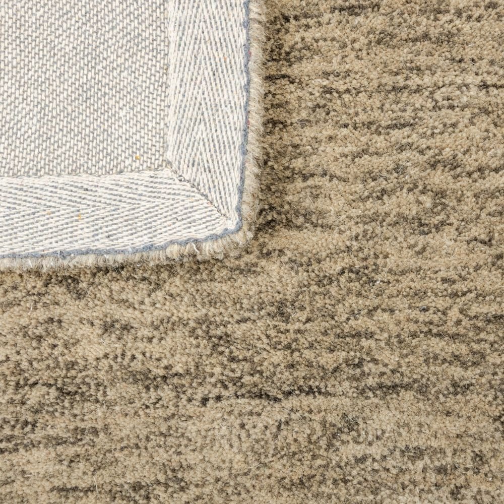 Tapete decorativo colección Ravi rectangular en lana y algodón color sage de pelo corto