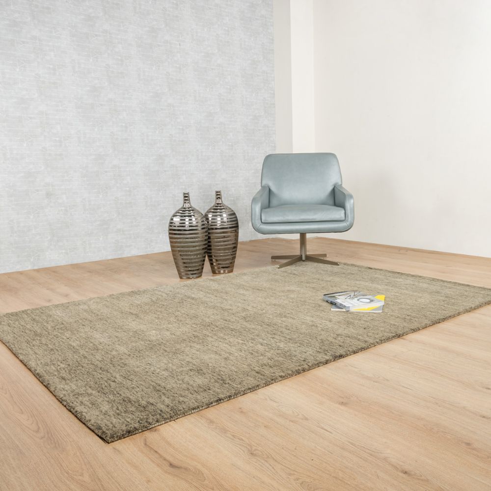Tapete decorativo colección Ravi rectangular en lana y algodón color sage de pelo corto