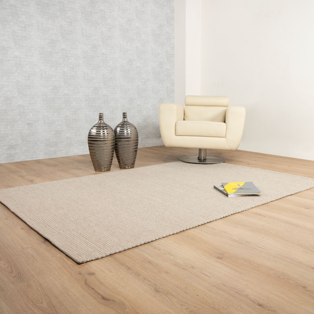 Tapete decorativo colección Saira D1006 rectangular en poliéster y lana color marfil beige