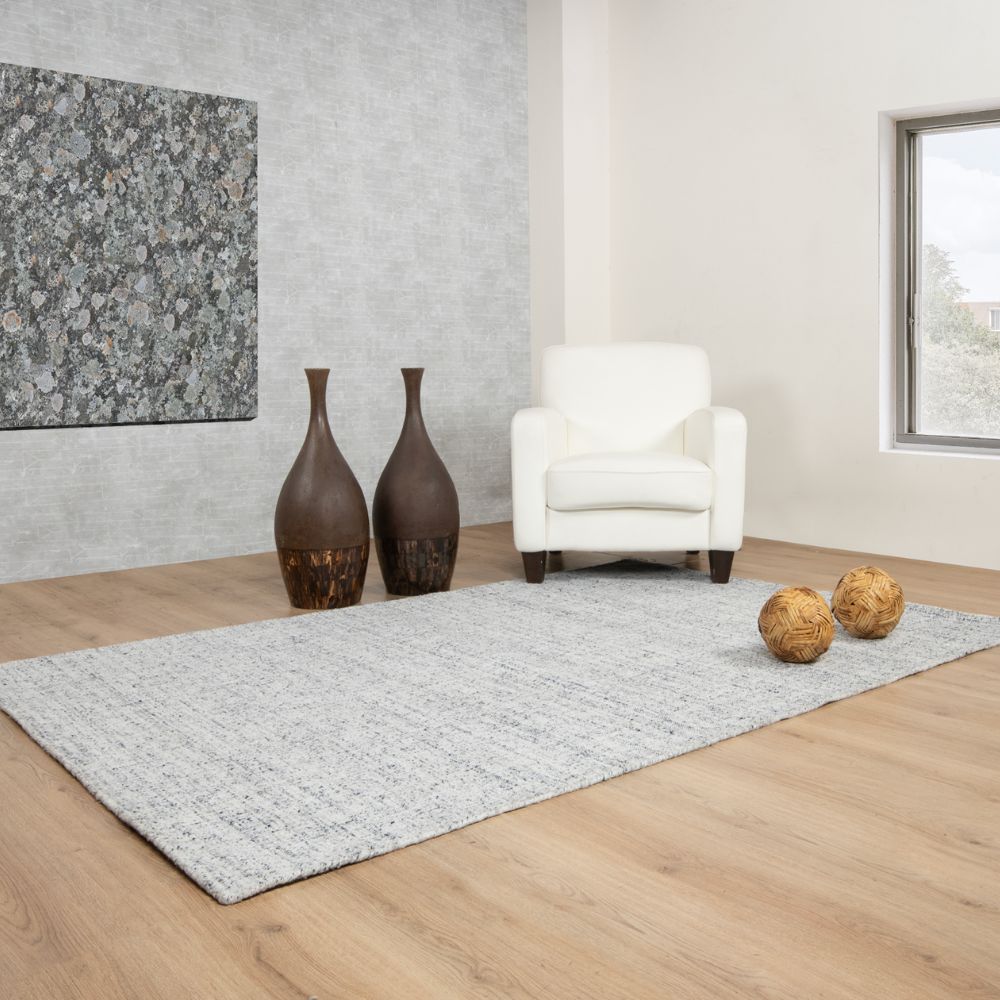 Tapete decorativo colección Salem N4012 rectangular de lana y poliéster pelo corto en color plata